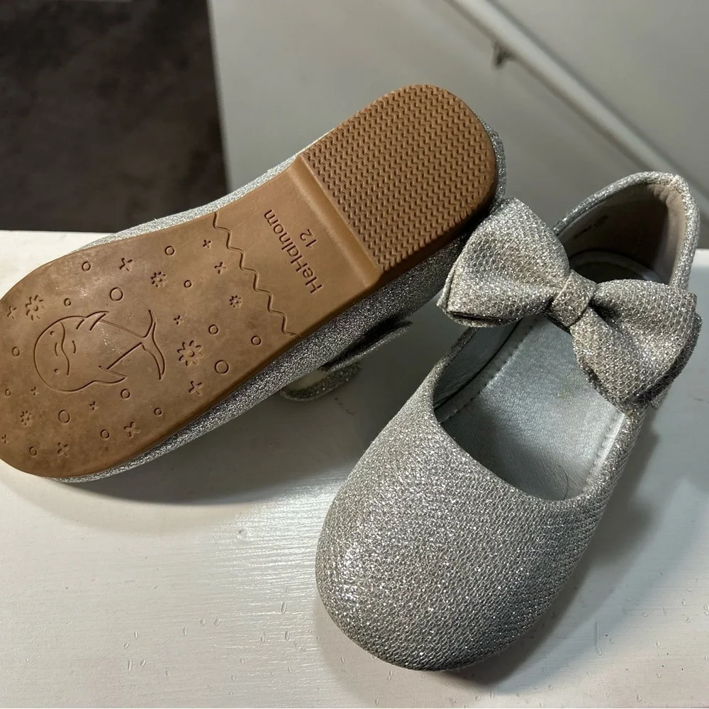 Kids HeHalnom‎ Silver Bow Shoes-Size 12